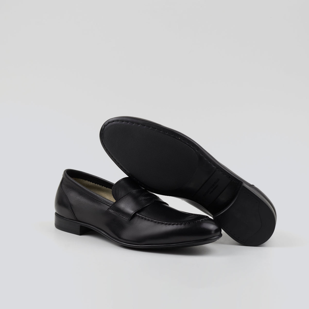 MOCCASIN - 2037 BLACK rubber sole