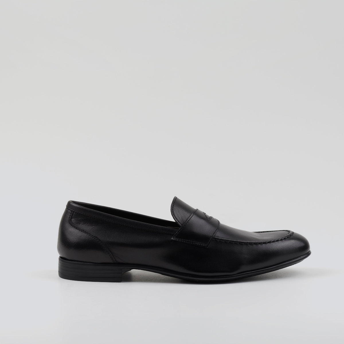 MOCCASIN - 2037 BLACK rubber sole