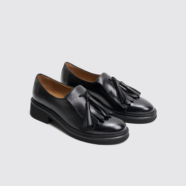 Calpierre black women's shoe with fringe D411